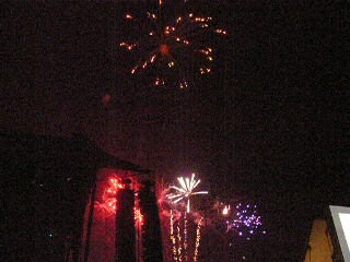DSCN6911MOV_fireworks2.jpg